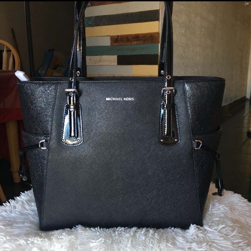 Michael kors voyager toteSOLD